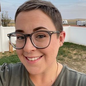 Meet your Posher, Emma